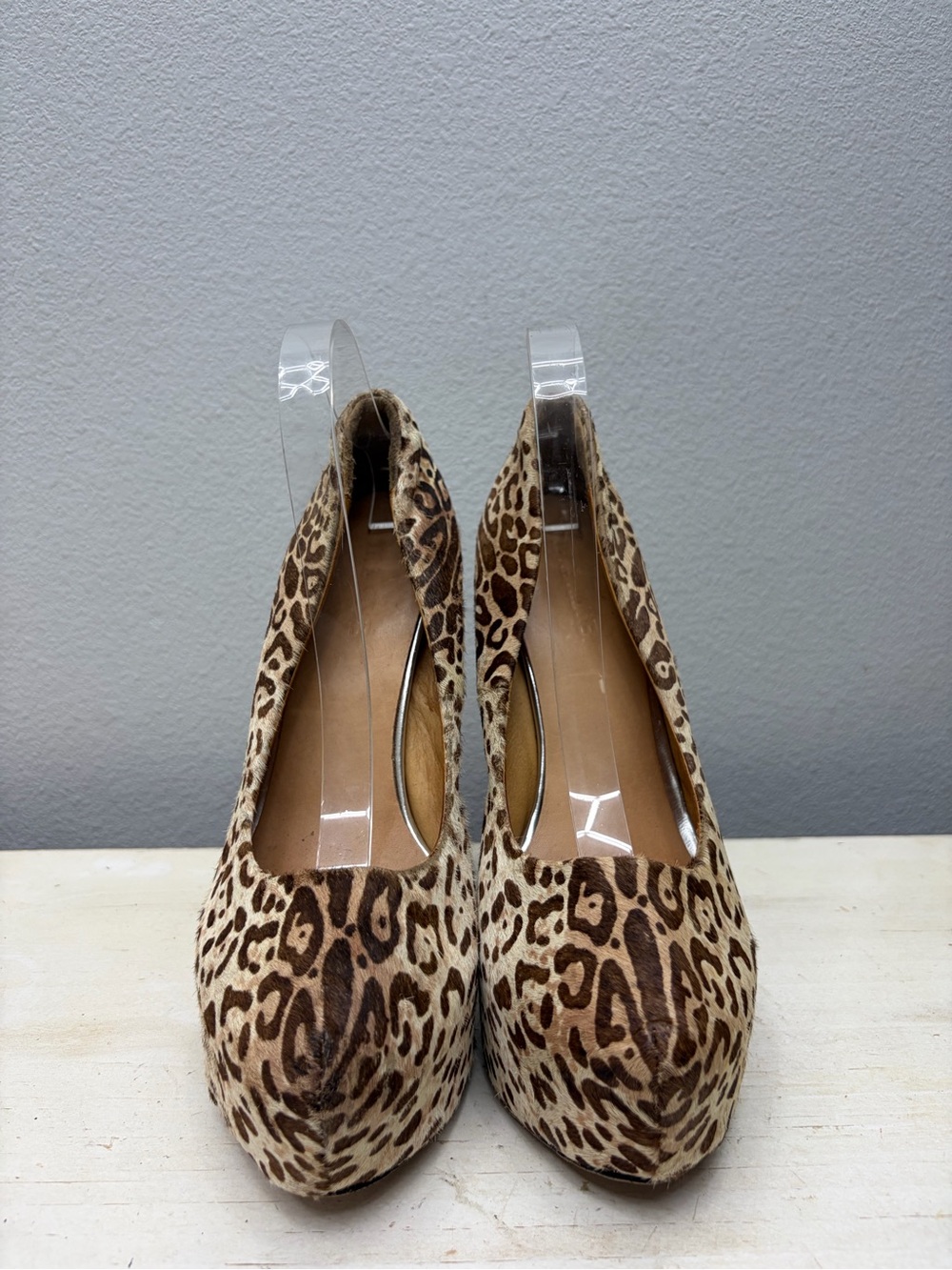 L.A.M.B. Dorothee Leopard Print Leather Wedge Heels Size 8.5 - Picture 4 of 8